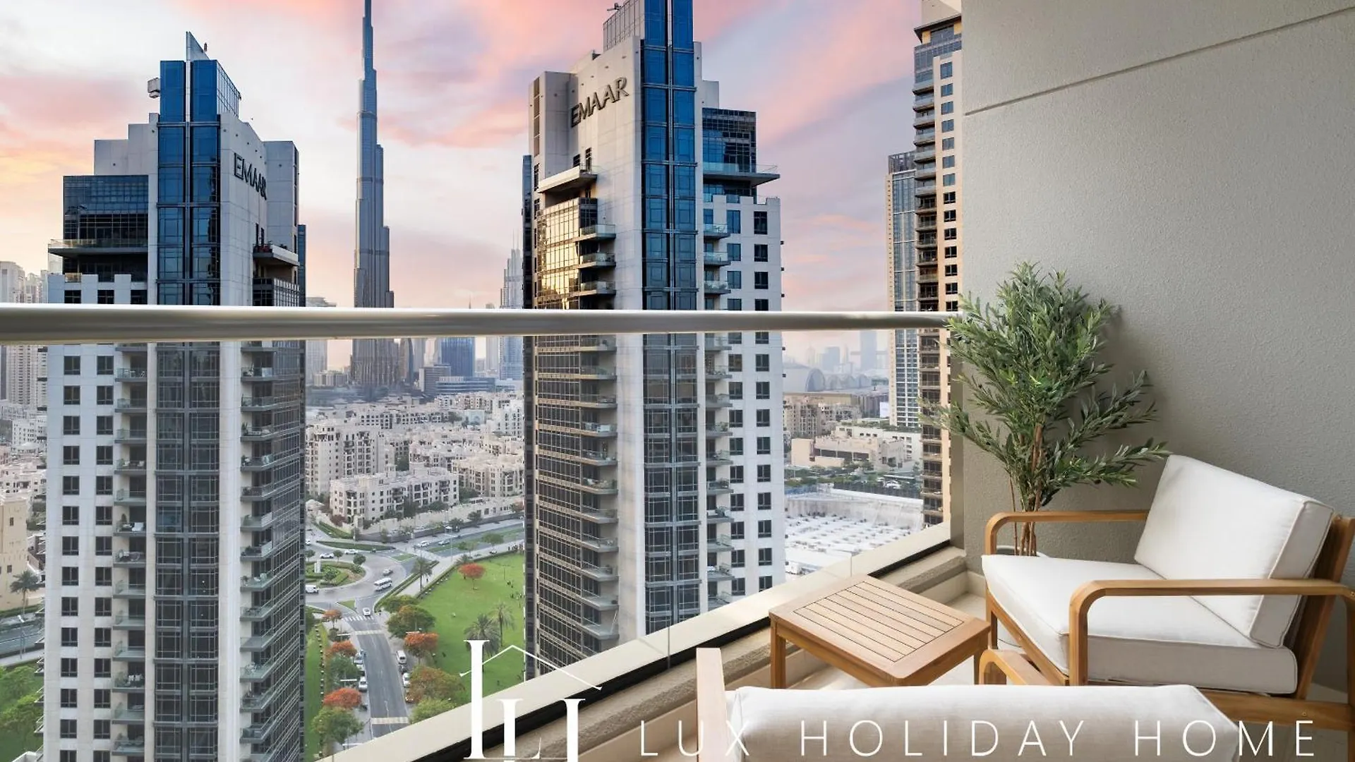 Lux The Burj Khalifa Downtown View Studio 2 location